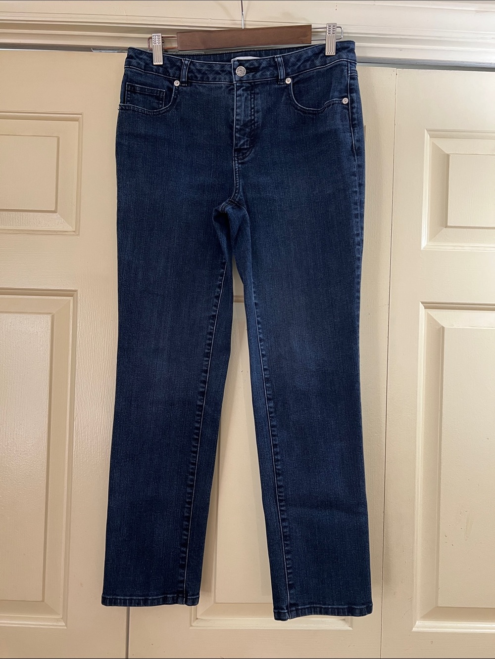 Isaac Mizrahi Dark Wash Straight Leg Jeans Like New 5 Pocket Style Cotton Blend